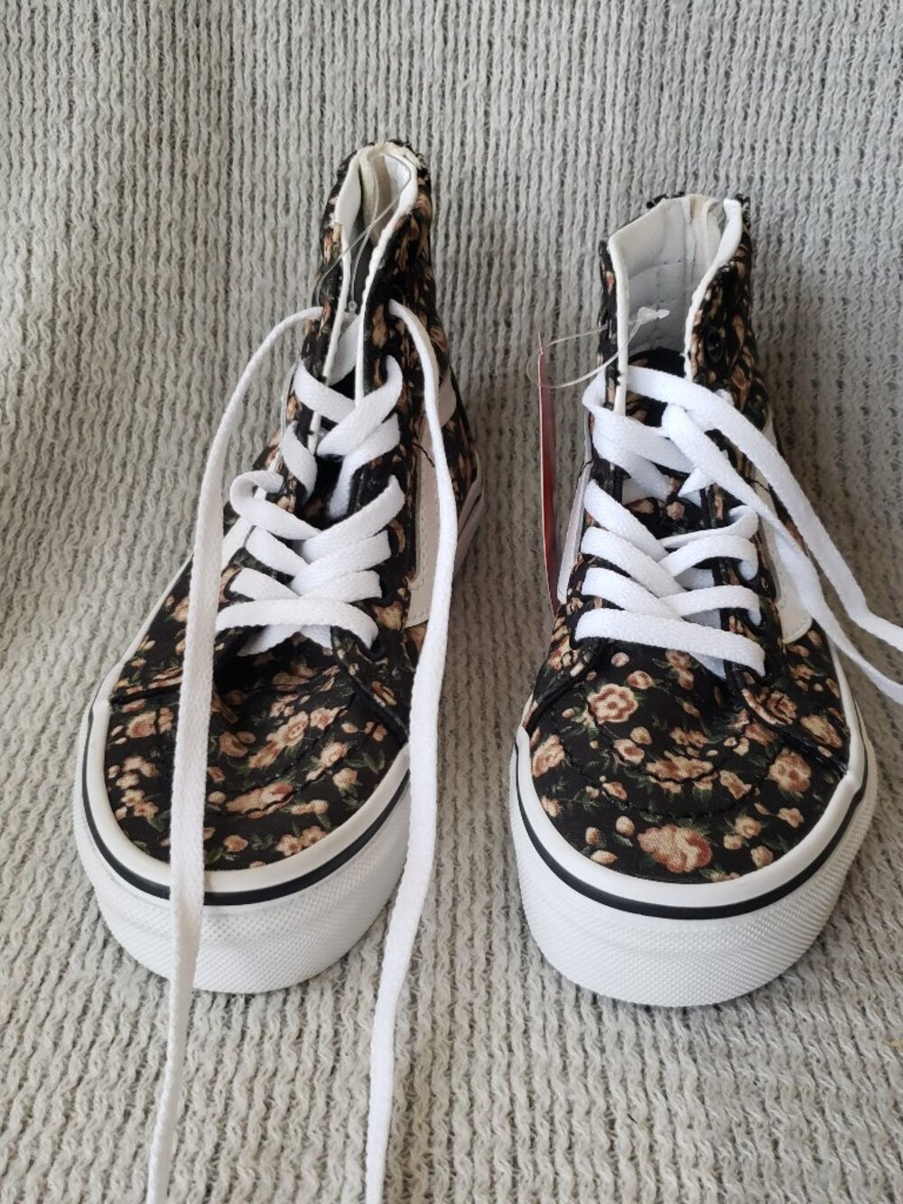 NWT NIB Vans Rose Dreams Sk8 Hi Zip Black White Girls Size 11 - Picture 3 of 15